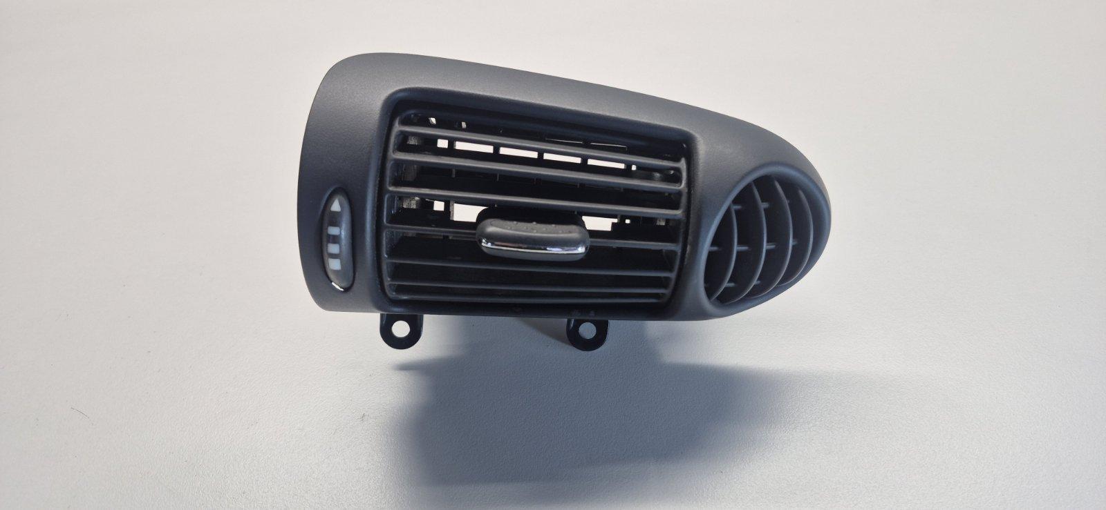 Десен въздуховод/духалка Mercedes-Benz C-класа W203(2000-2003) №A 203 830 02 54