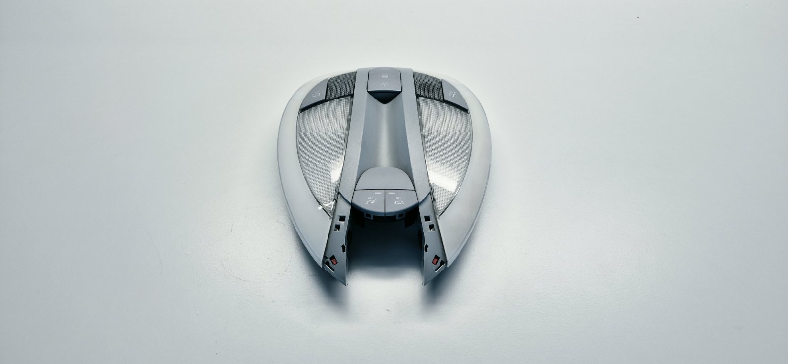 Преден централен плафон Mercedes-Benz Е-класа W211(2002-2008) №А 211 820 42 01